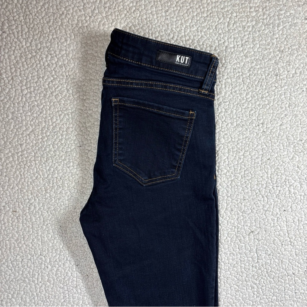 Kut From The Kloth Women’s Dark Wash Stretch Jeans Size 0 Mid Rise Slim Classic - Picture 9 of 16